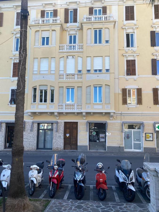 Casa Celeste, Bilocale Nel Pieno Centro Di Alassio Exterior photo